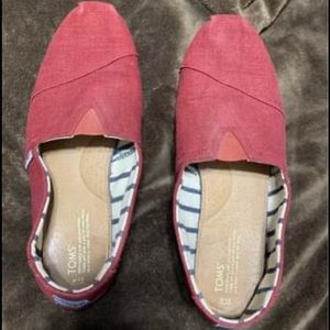 Men’s size 12 toms